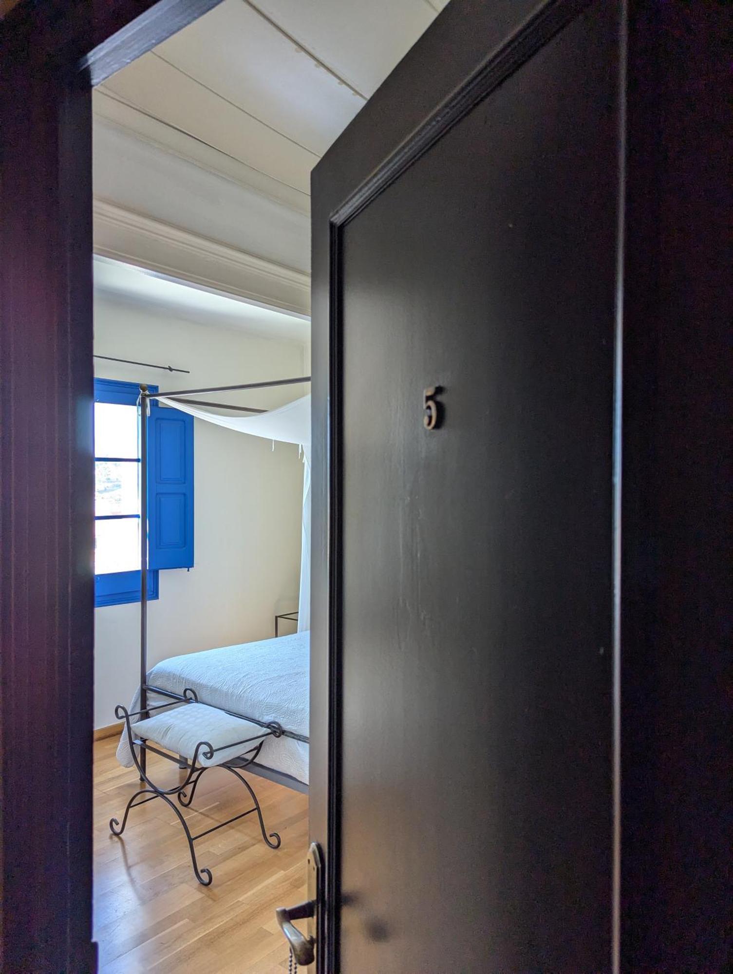 Hostal De La Placa - Hotel Boutique Cabrils Extérieur photo